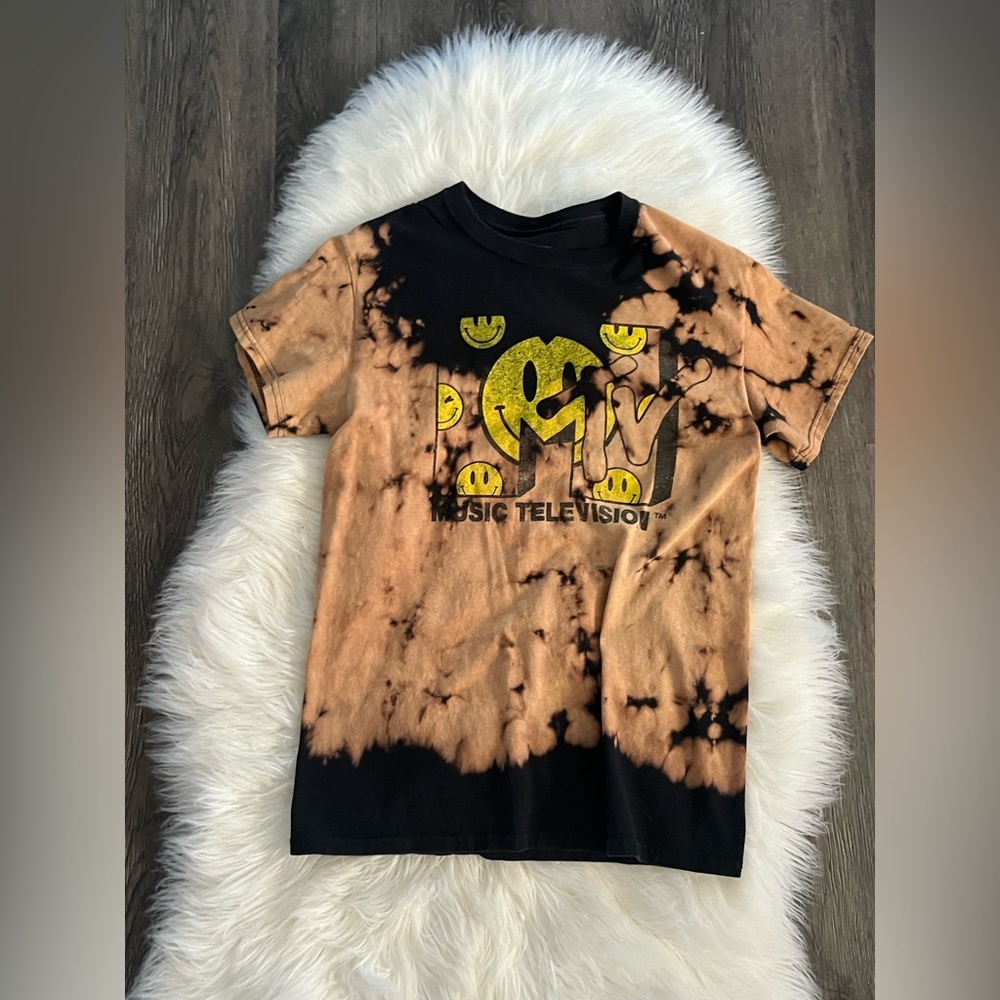 MTV shirt